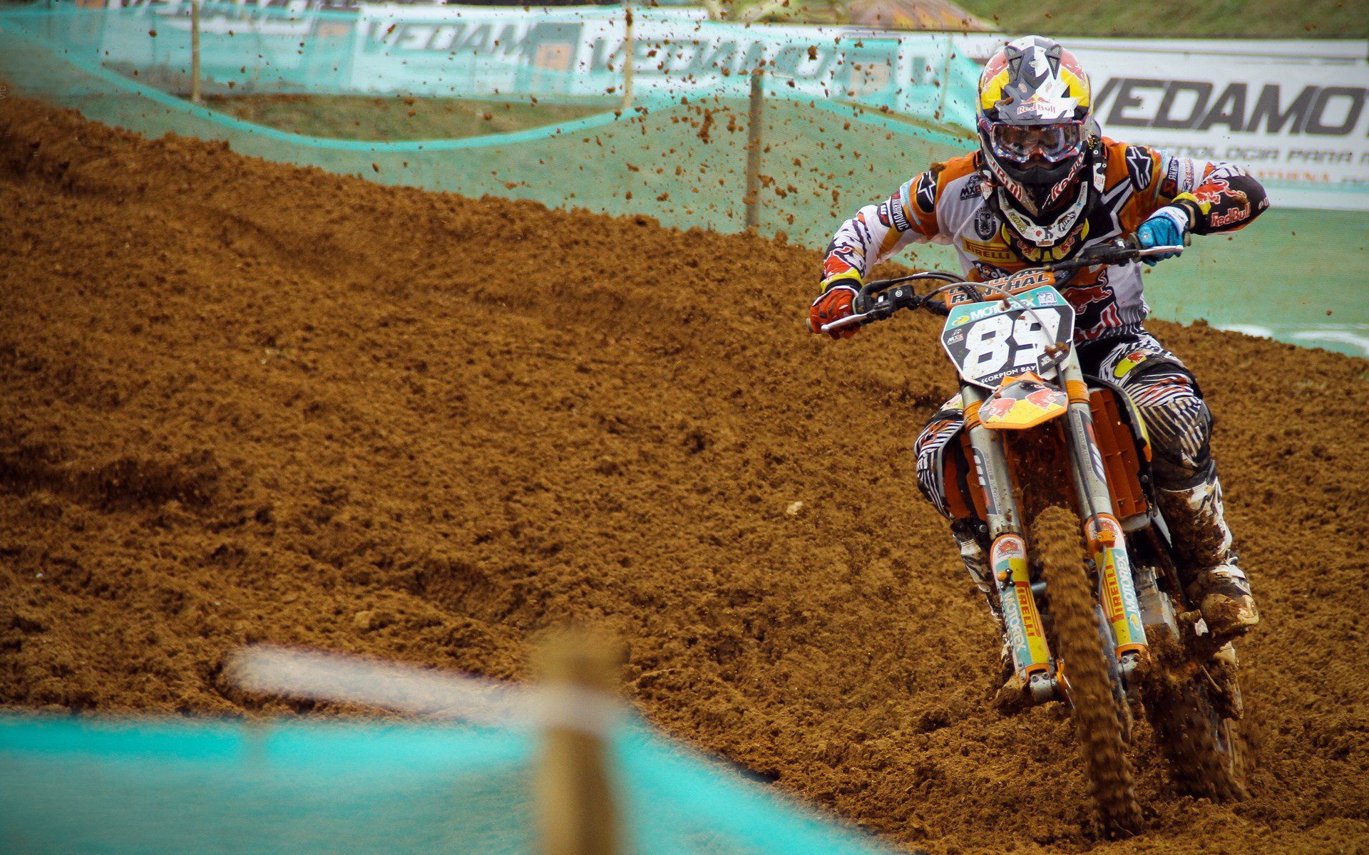 卡拉斯科一锤定音,秘鲁力克喀麦隆赢得争冠战关键胜利