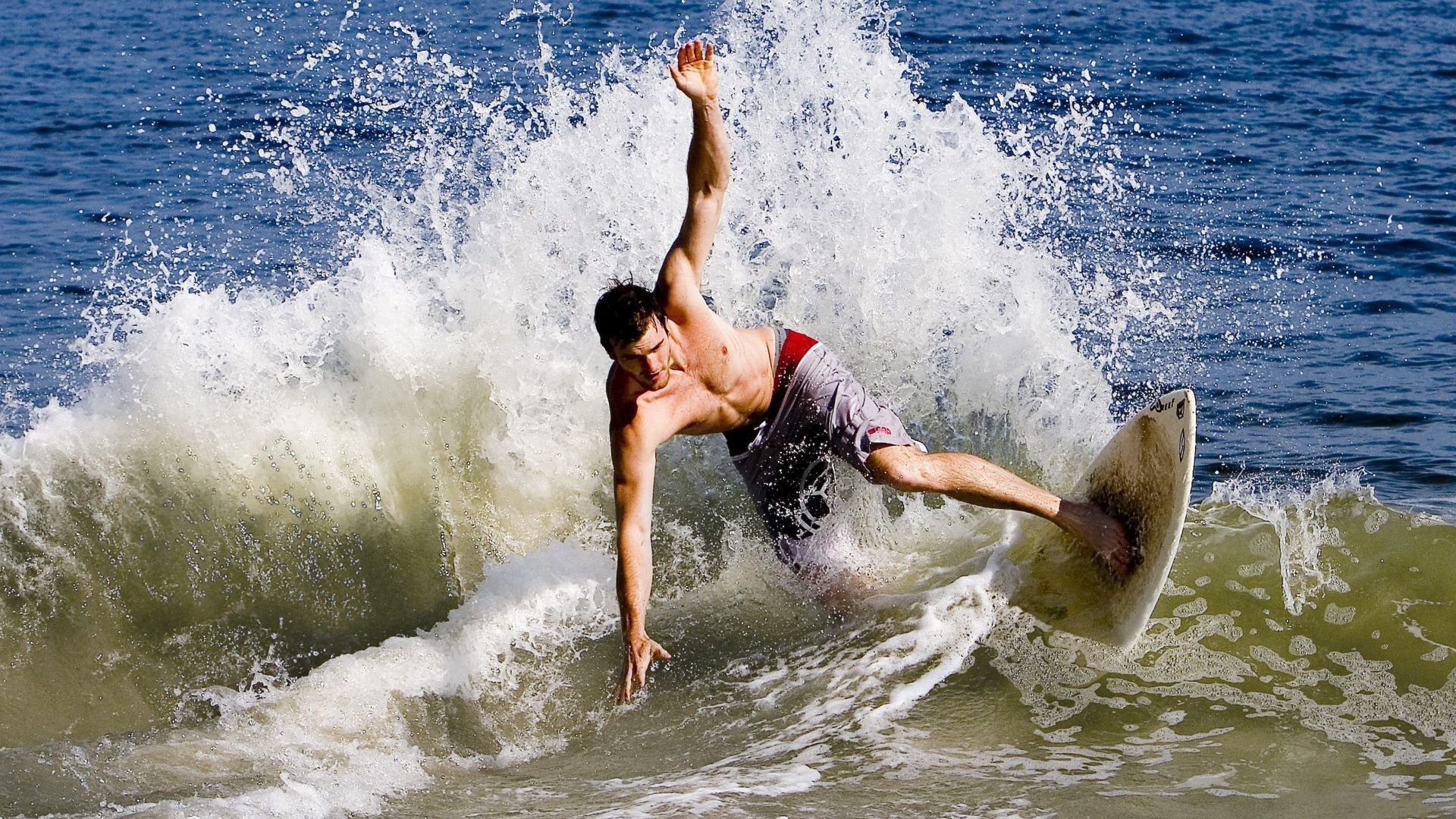 切特·霍姆格伦，当教科书遇上天空之鹰—独行侠对阵雷霆的战术启示录